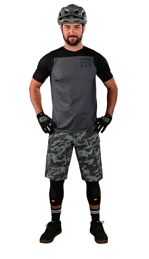 SKYLINE SS 2023 - MONO CHARCOAL