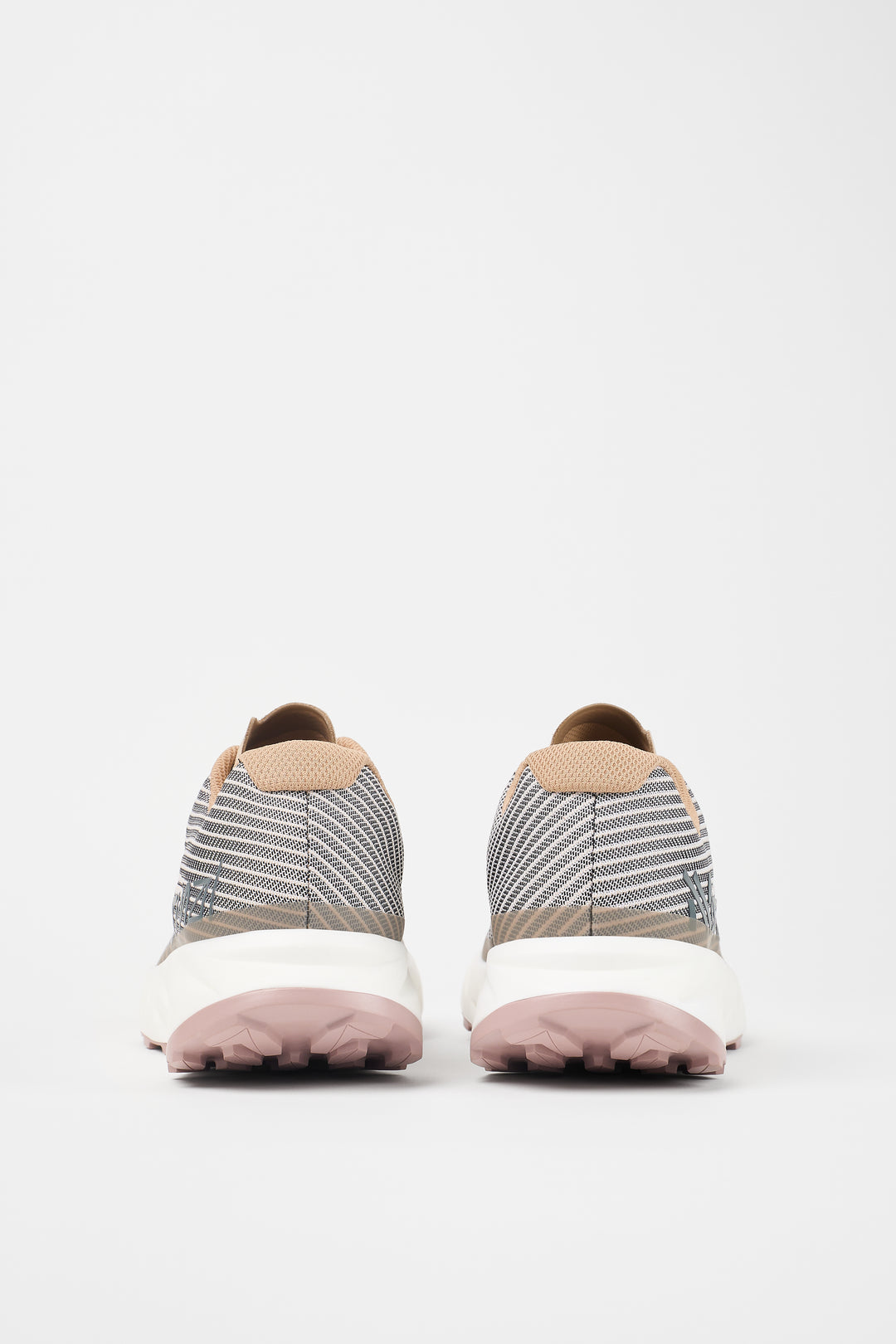 Nnormal Kjerag 01 Beige
