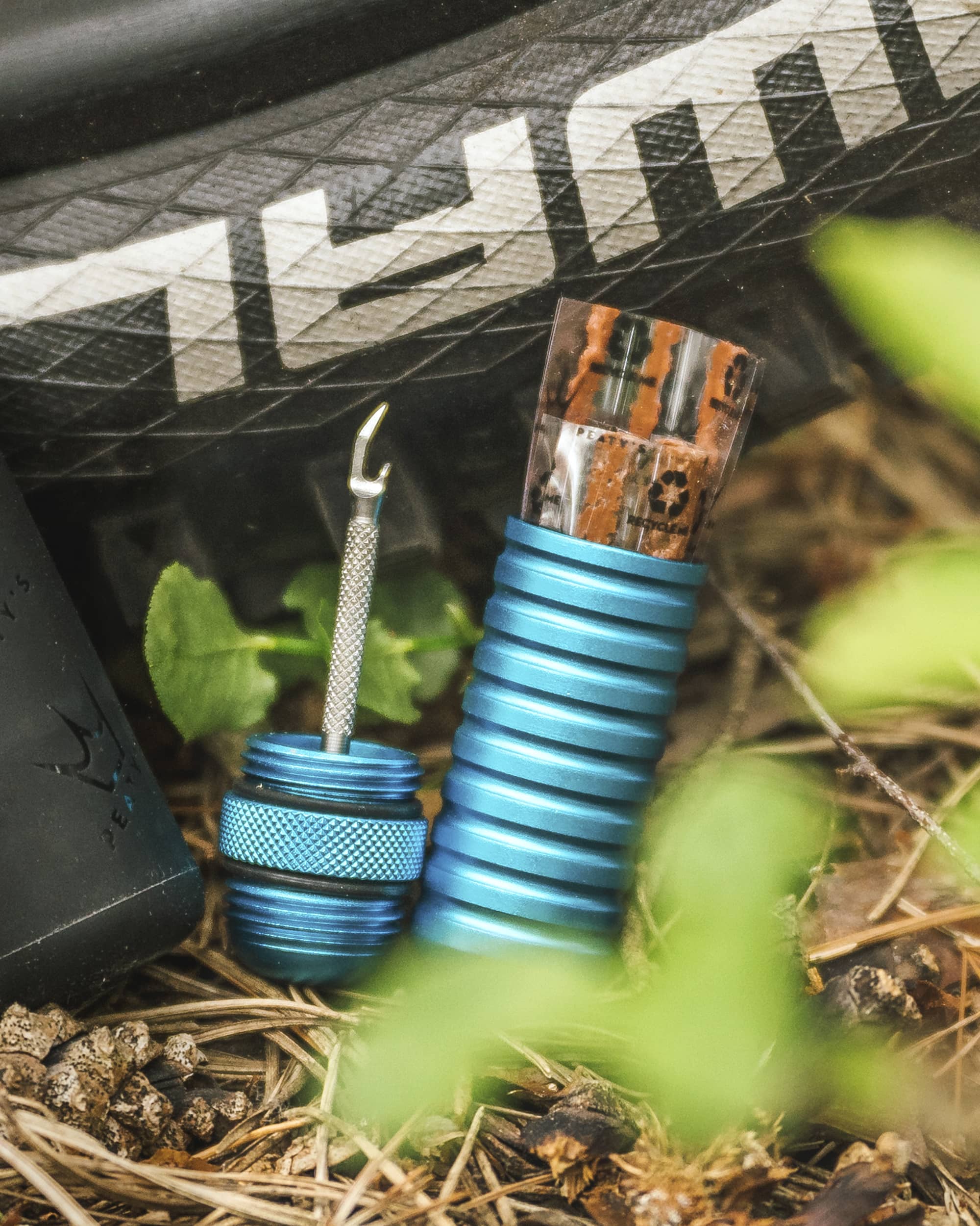 Holeshot Tubeless Puncture Plugger Kit -  Mango